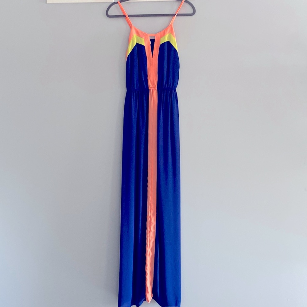 Flowing Maxi Dress - Size M